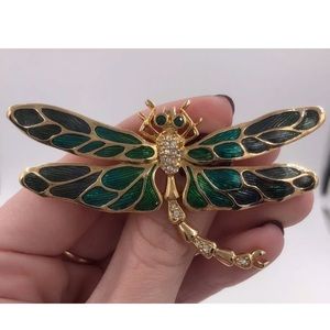 GREEN ENAMEL AND GOLD TONE DRAGONFLY BROOCH PIN